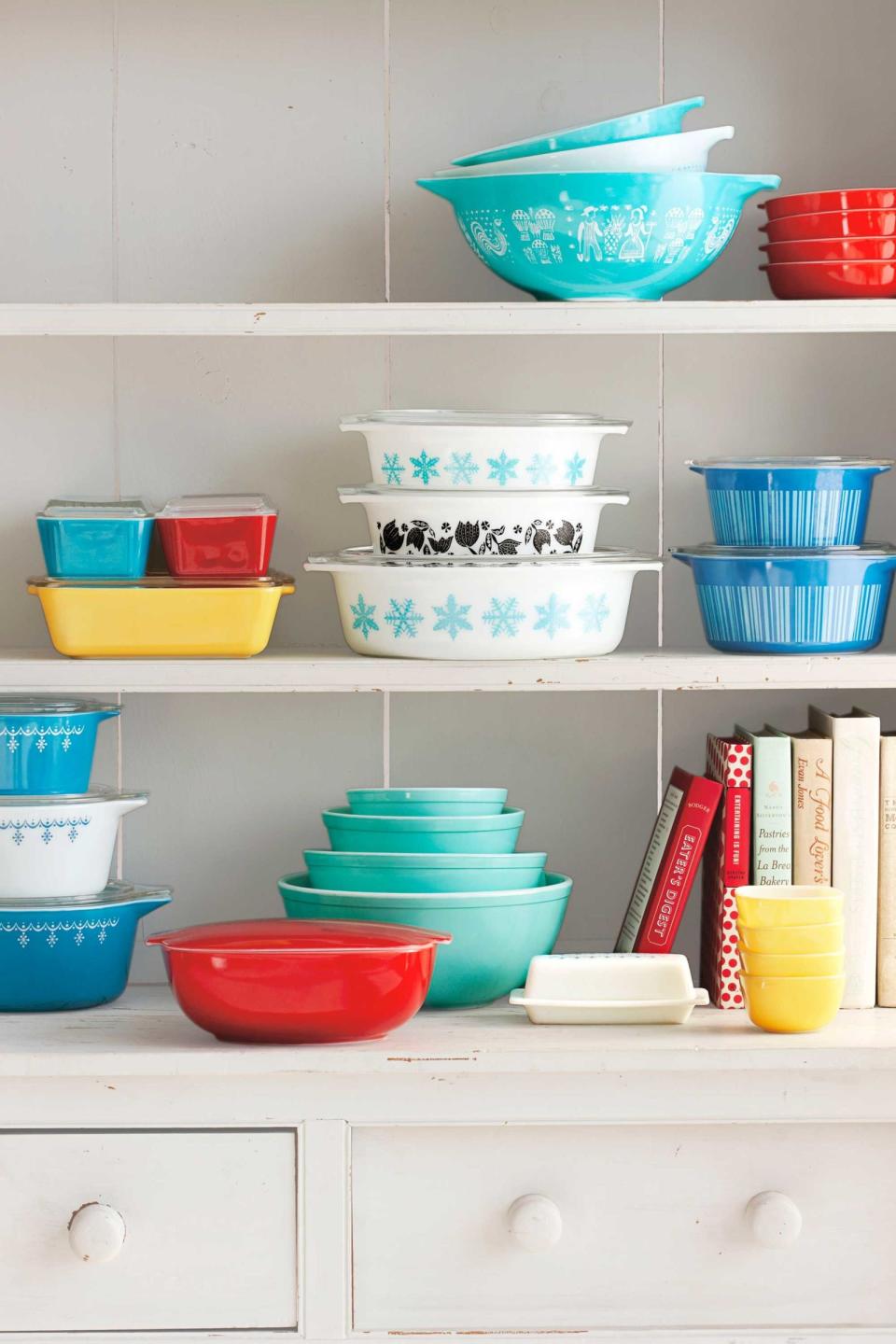 Pretty Bakeware & Storage Containers