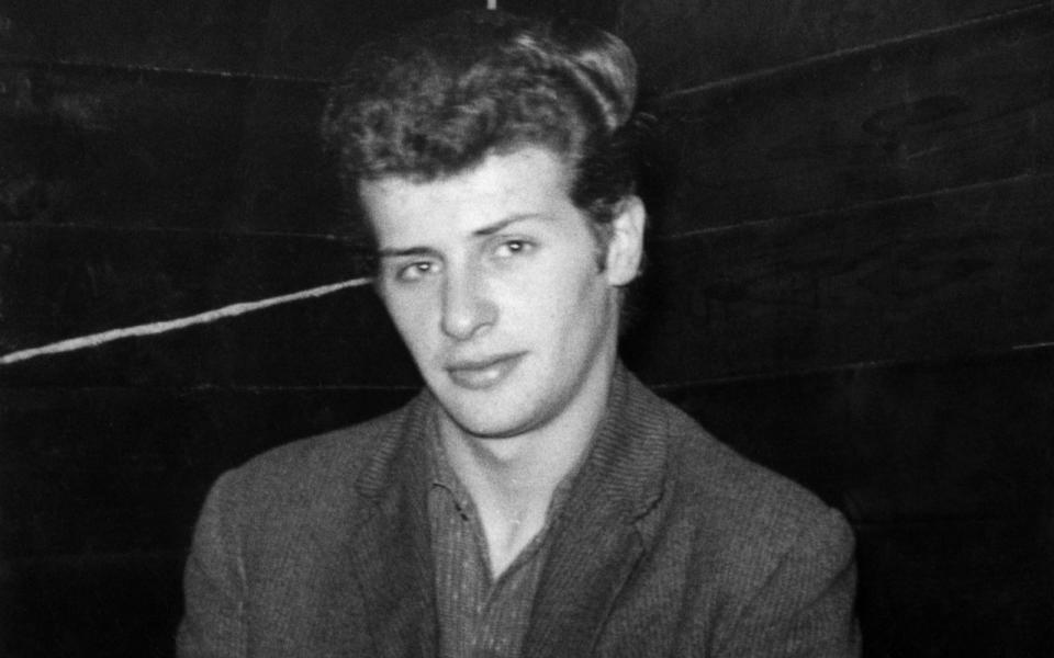 Nur wegen seines Aussehens angestellt? Pete Best galt bereits als Frauenschwarm, bevor die Beatles ihn als Schlagzeuger engagierten. (Bild: Mark and Colleen Hayward/Redferns/Getty Images)