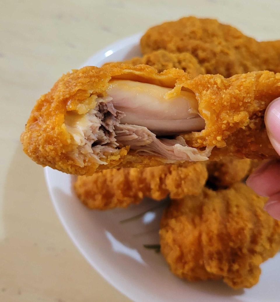 McDonald&#39;s Singapore&#39;s Chicken McCrispy: fried chicken thighs and drumsticks. Photo: Teng Yong Ping for Yahoo Lifestyle SEA