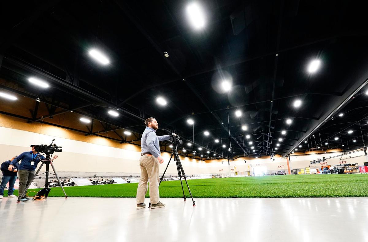 NFL Fan Experience kicks off at Phoenix Convention Center ahead of