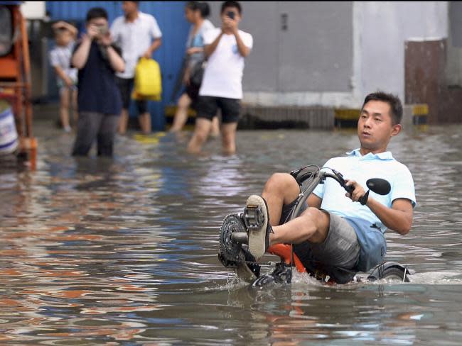 china man bike water