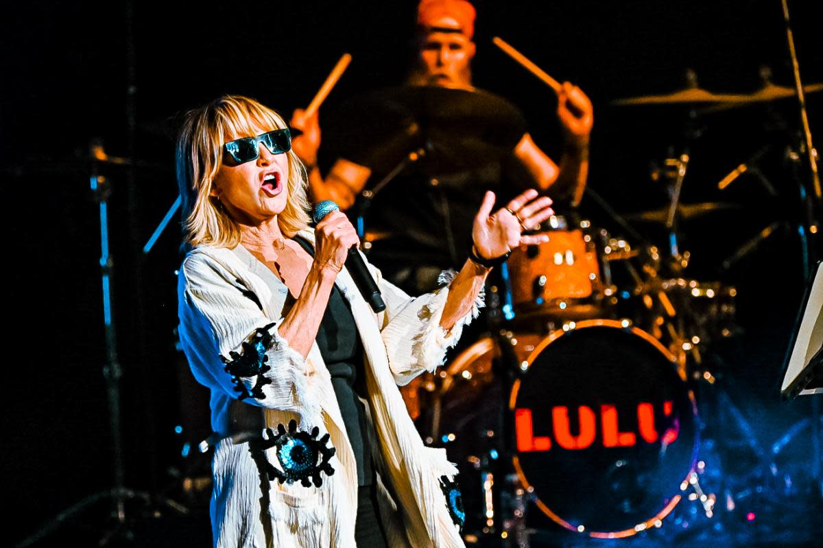 Lulu on stage <i>(Image: Calum Buchan)</i>