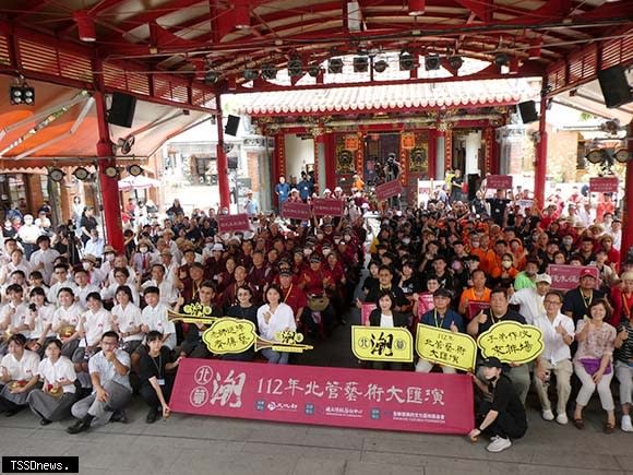 「北管潮-北管藝術大匯演」舉行開幕活動，北管子弟齊聚宜蘭，鏗鏘展現北管多元風情，場面盛大熱烈，傳藝中心主任陳悅宜主持。（記者董秀雲攝）。