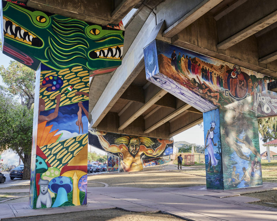 Murales en el Parque Chicano en el Barrio Logan de San Diego, el 6 de noviembre de 2021. (John Francis Peters/The New York Times)
