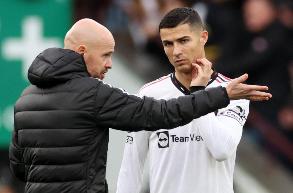 Werden wohl keine engen Freunde mehr: Manchester United Trainer Erik ten Hag und sein Star Cristiano Ronaldo. (Bild: REUTERS/Carl Recine)