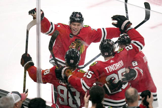 Blackhawks put ads on practice jerseys; game gear next for NHL?