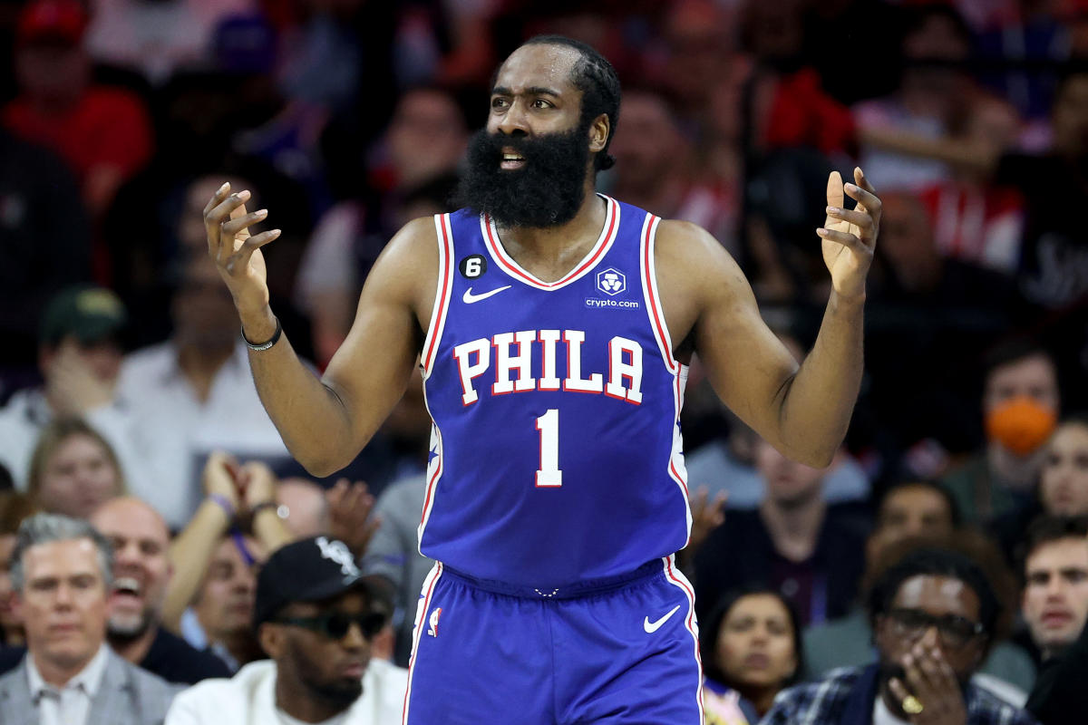 A NBA multou James Harden em US$ 100 mil depois que ele chamou o CEO dos Sixers, Daryl Morey, de “mentiroso”