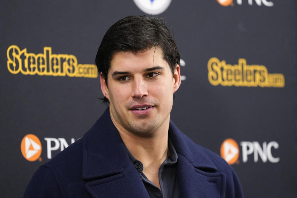 Pittsburgh Steelers quarterback Mason Rudolph speaks to reporters following an NFL football game against the Baltimore Ravens, Saturday, Jan. 6, 2024 in Baltimore. The Steelers won 17-10. (AP Photo/Matt Rourke)