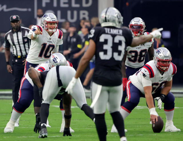 NFL to move Patriots-Raiders game out of Sunday night slot 