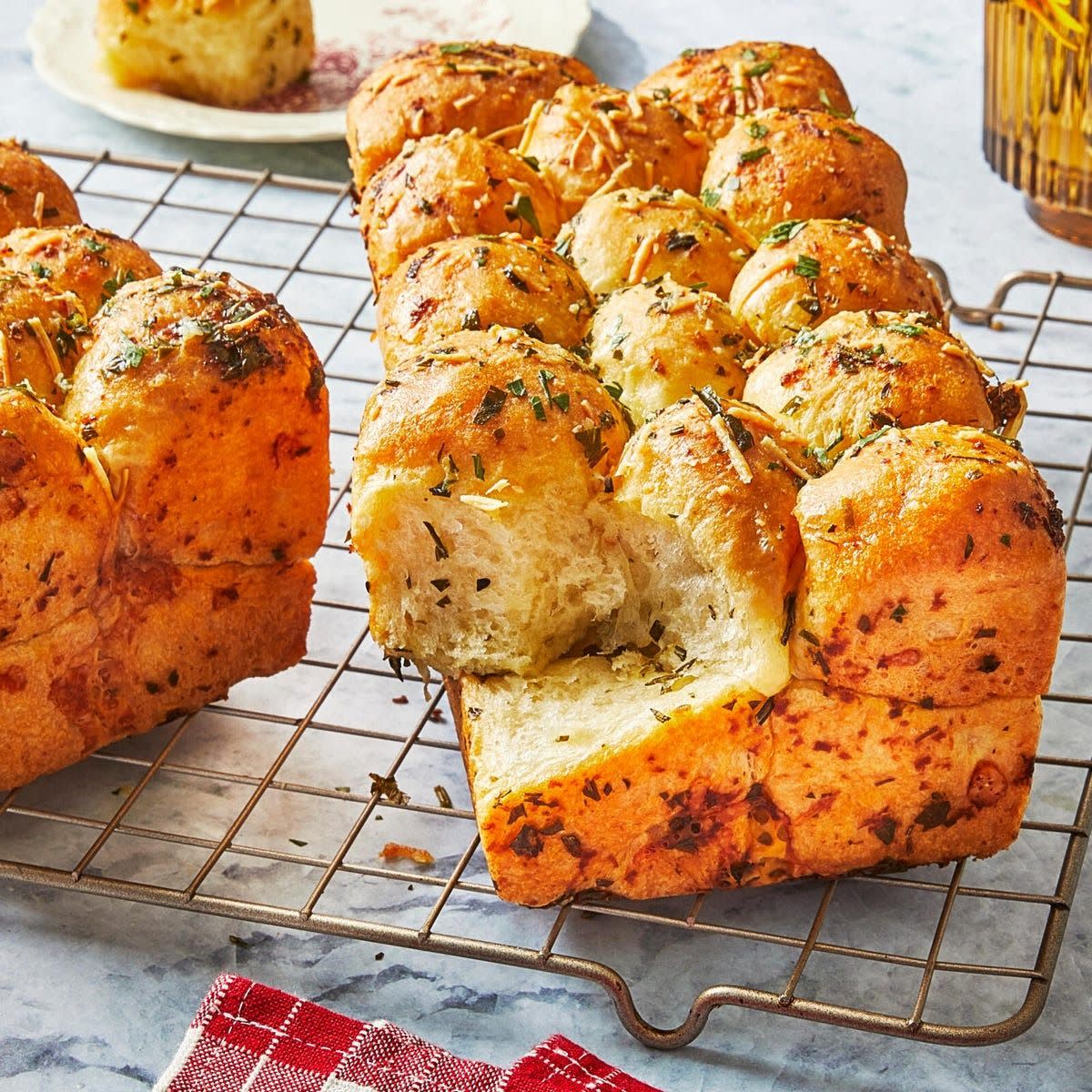 pull apart garlic bread