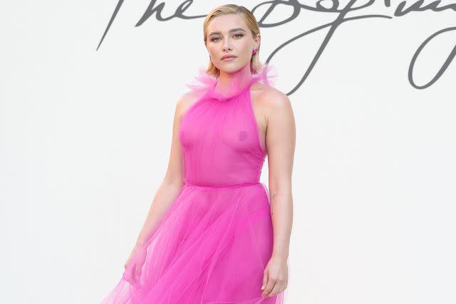 Florence Pugh Goes Braless In Punk Bride Inspired Look At The Elle Style Awards 