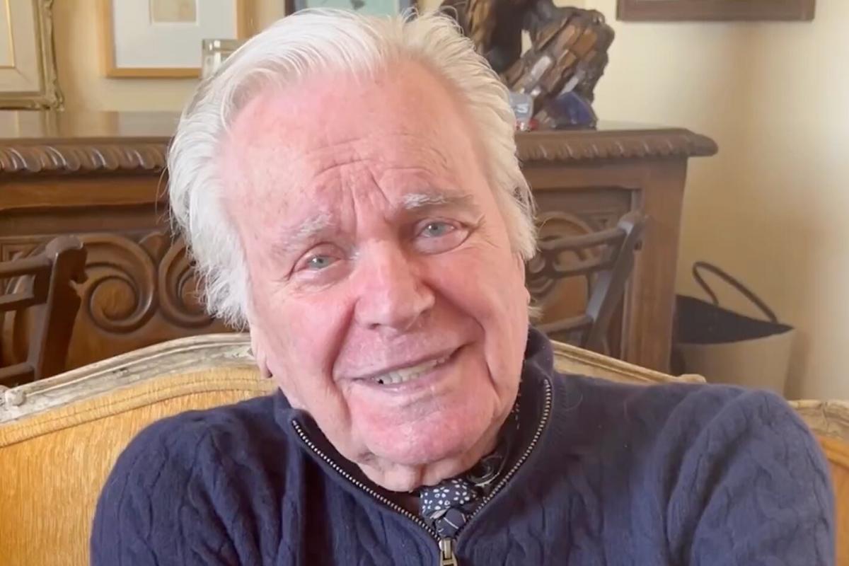 Robert Wagner Shares Message Of Thanks For 93rd Birthday I Love You   6e272156efab3f1434dcafff62bbba8e