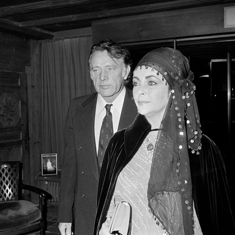 1975: Elizabeth Taylor and Richard Burton at their chalet