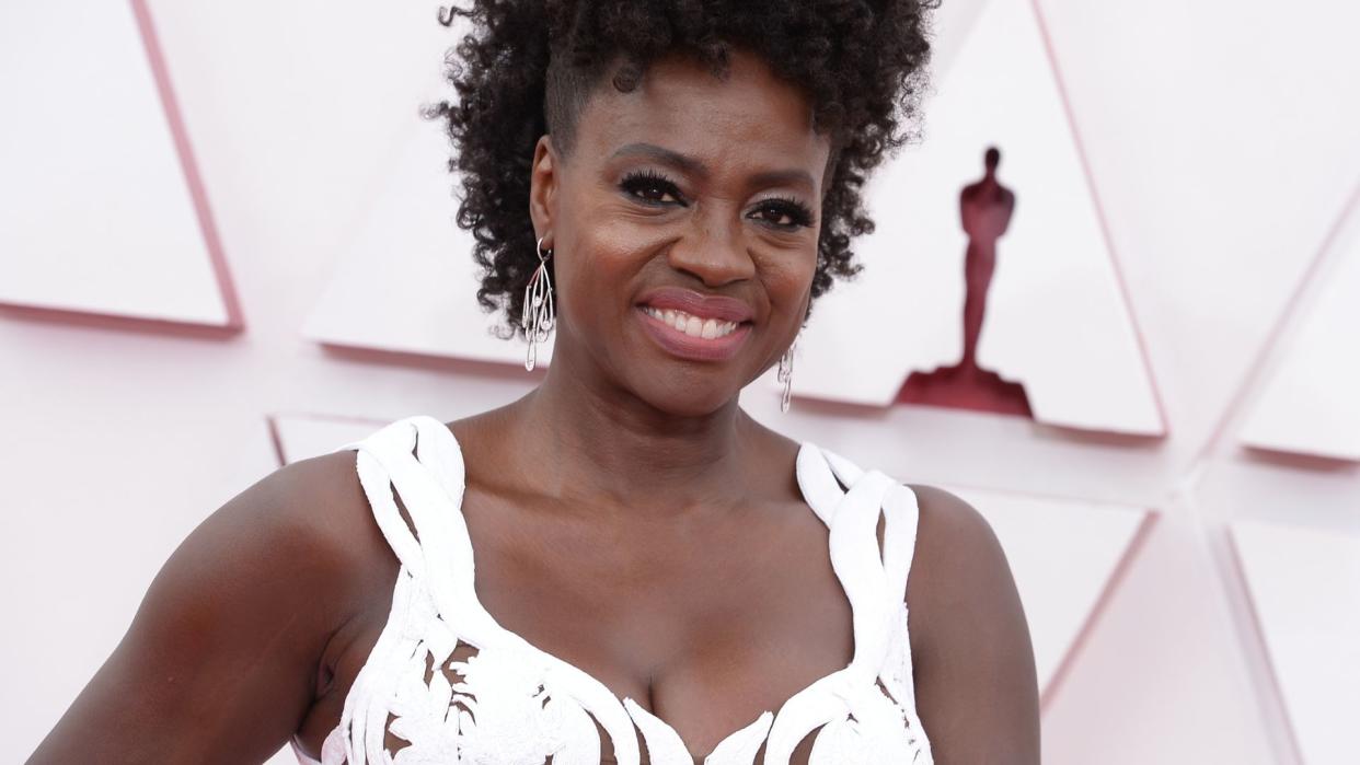  Viola davis. 