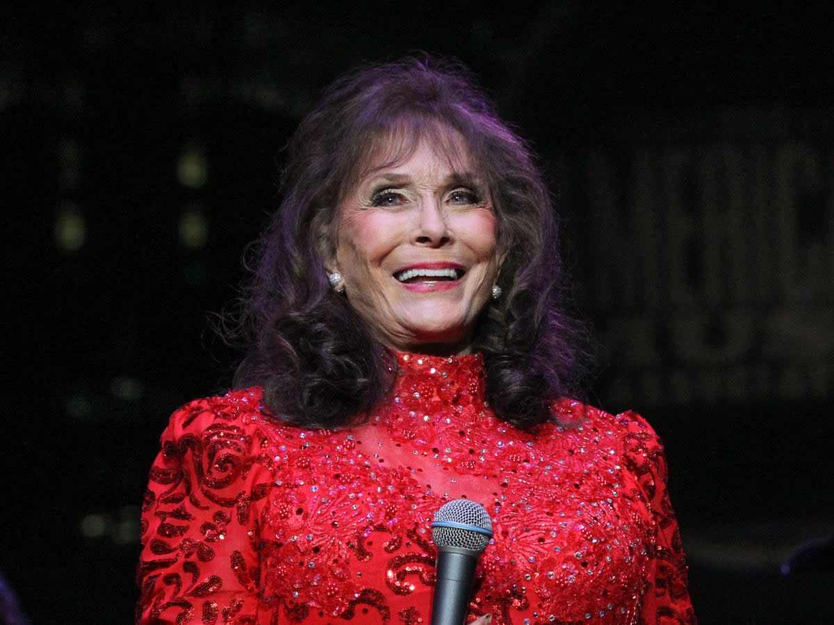 Loretta Lynn in 2015 (Getty)