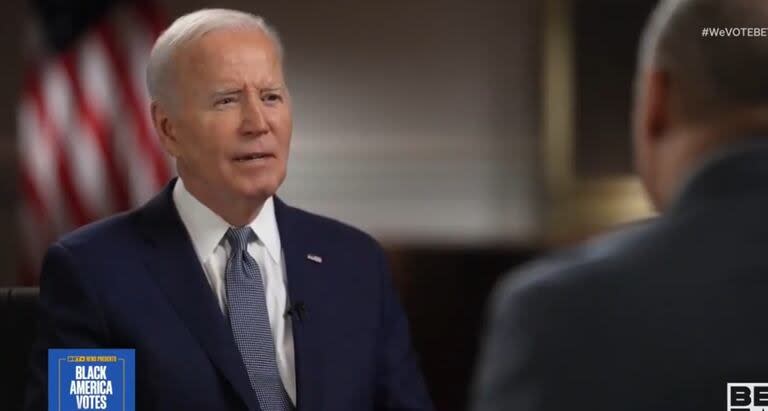 Joe Biden en una entrevista tras el raid de visitas a los canales televisivos en una estrategia de contraofensiva