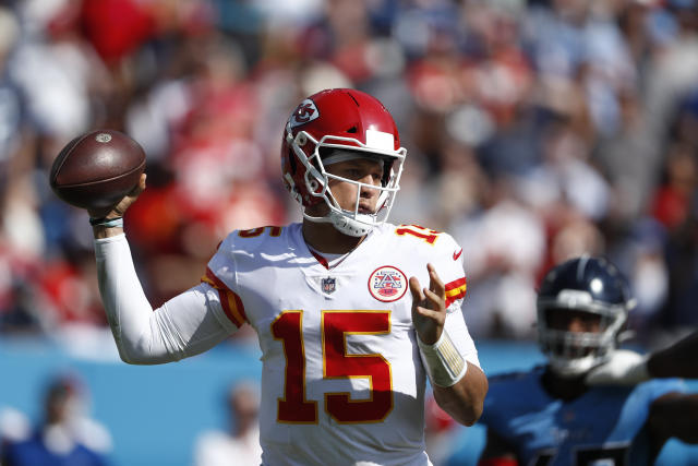 Tennessee Titans vs Kansas City Chiefs photos: Week 7 2021 NFL season.