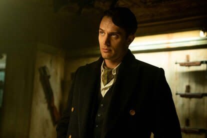 Colin Woodell as Winston Scott in The Continental: From the World of John Wick