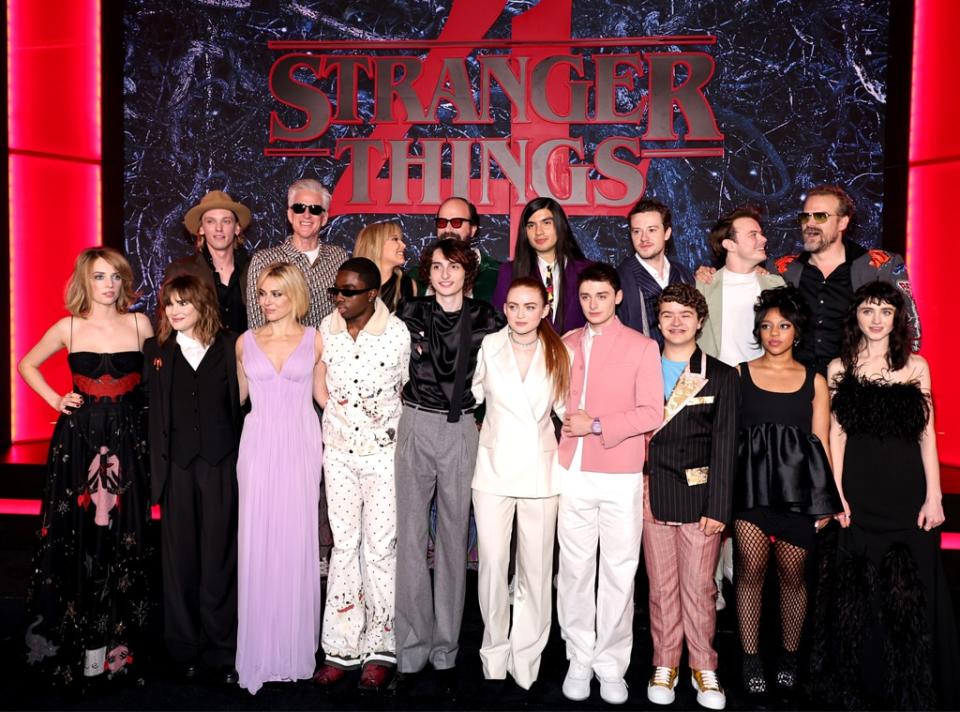 David Harbour, Caleb McLaughlin, Millie Bobby Brown, Finn Wolfhard, Sadie Sink, Noah Schnapp, Gaten Matarazzo, Stranger Things S4