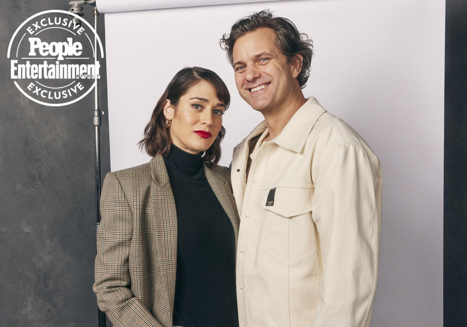 Lizzy Caplan and Joshua Jackson (<em>Fatal Attraction</em>)