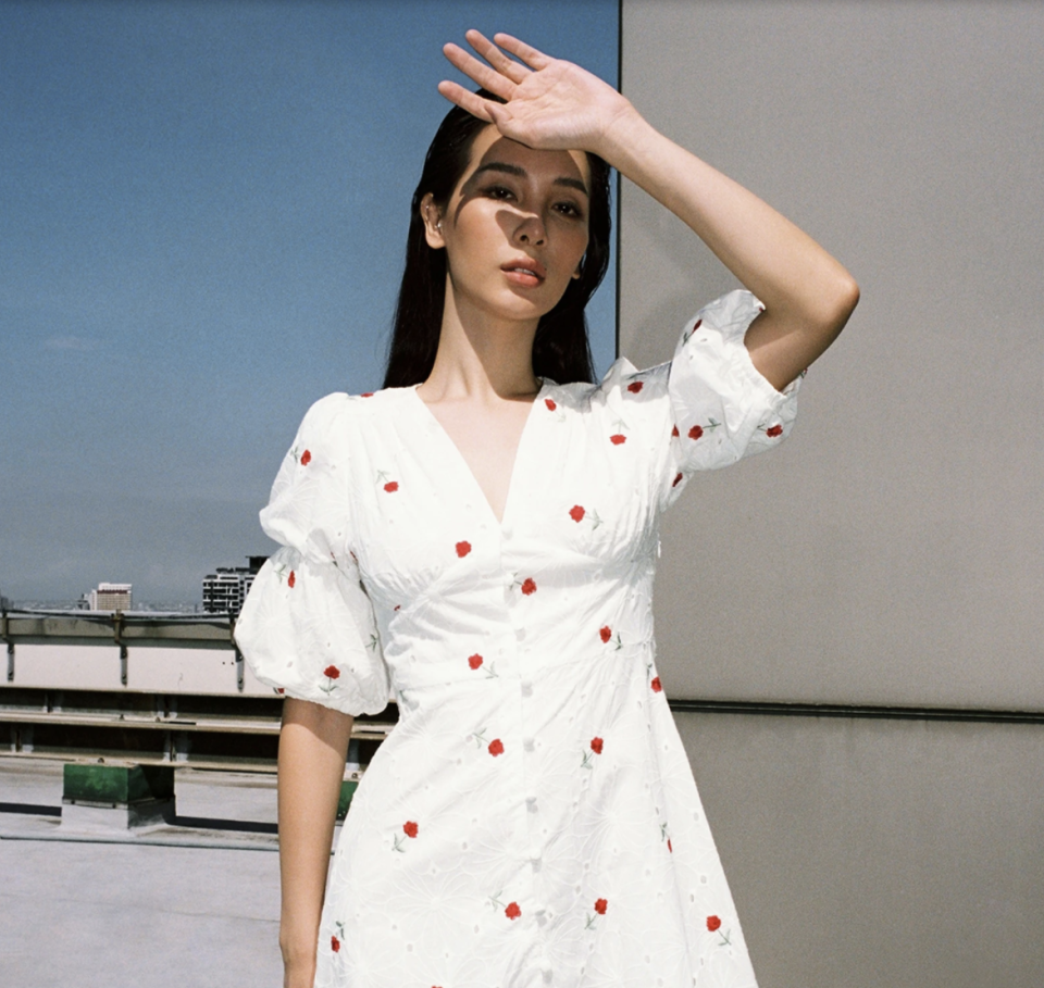 Embroidered Puff Sleeves Button Up Dress. (PHOTO: Pomelo)