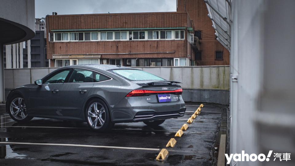 必須承認Audi A7 Sportback最誘人之處便是這身美背身軀。