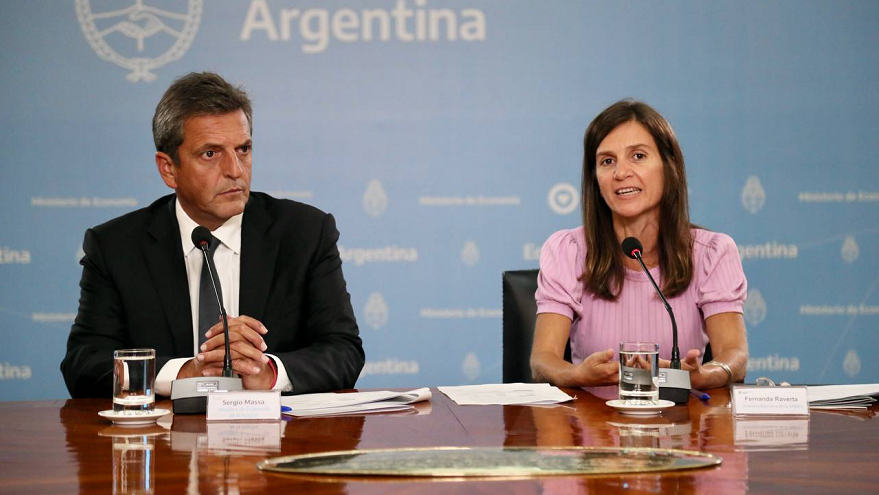 El ministro Massa y la directora de Anses, Fernanda Raverta, citados por la oposición para dar explicaciones en el Congreso