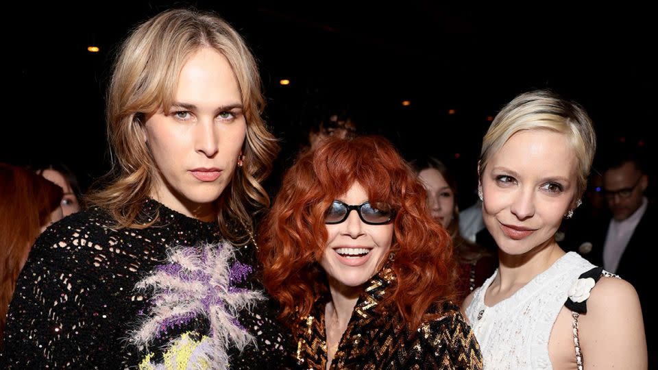 Tommy Dorfman, Natasha Lyonne and Annabelle Dexter-Jones at a private dinner hosted by Chanel on February 7. - Dimitrios Kambouris/WireImage/Getty Images