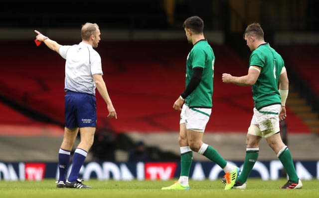 Peter O'Mahony Is sent off by Wayne Barnes