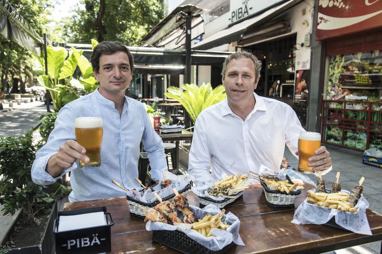 Hernando Lagos y Eduardo Teisaire, dueños de PIBA, junto con Urbano Rattazzi (hijo de Cristiano, expresidente de FIAT Argentina)