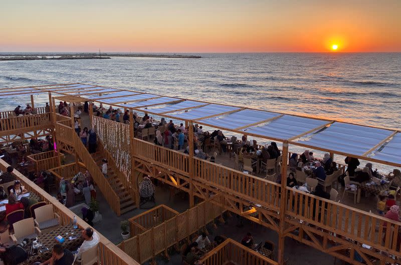 'Maldive Gaza' cafe offers taste of paradise to blockaded strip