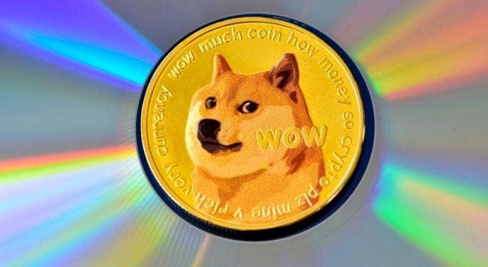 Dogecoin pronto a superare il Bitcoin? Cosa pensa questo trader