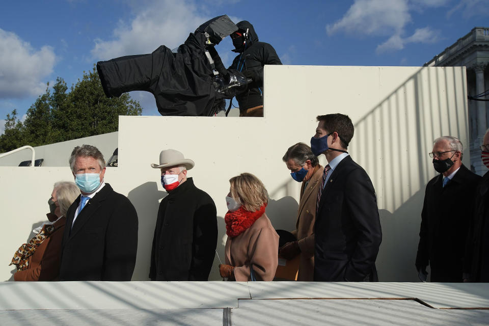 Senators arrive prior to the 59th Presidential Inauguration.<span class="copyright">Shutterstock</span>