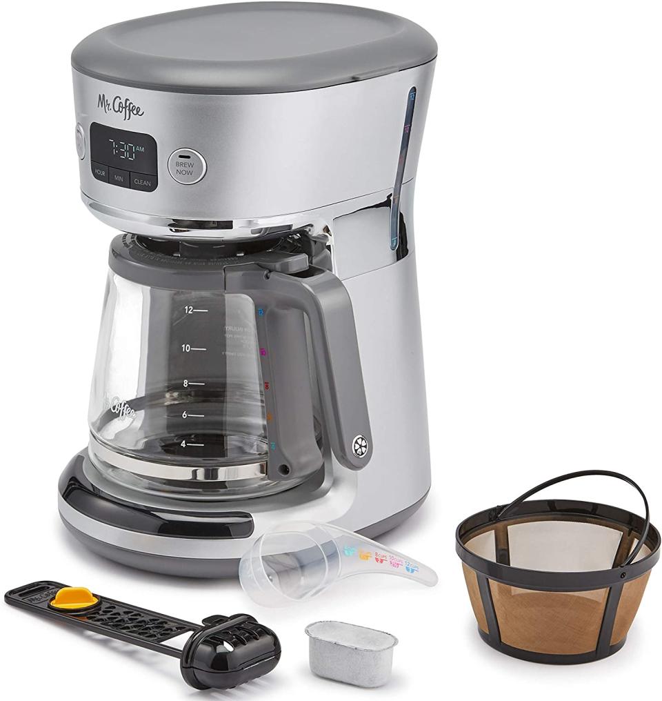 With a 12-cup capacity, you'll be buzzing all day long. (Photo: Amazon)