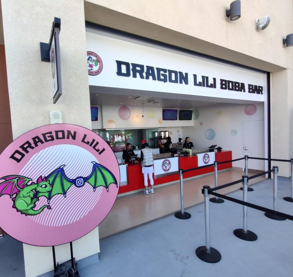 Dragon Lili Boba Bar is a new beverage option at the BNP Paribas Open. You can find it outside Stadium 1 by Gate B.