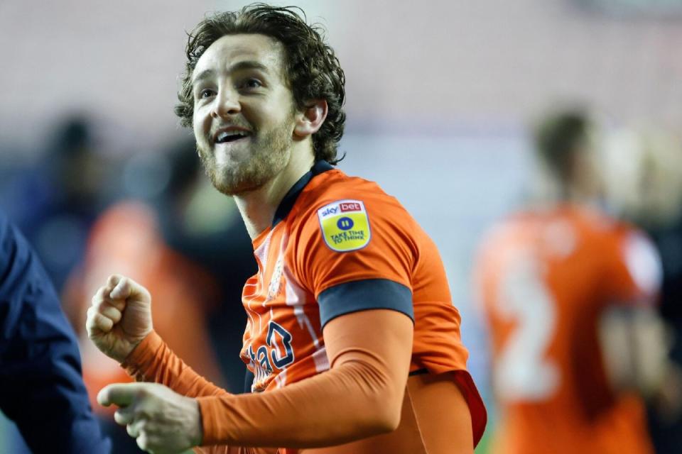 Tom Lockyer signs new deal with Luton Town after making full recovery