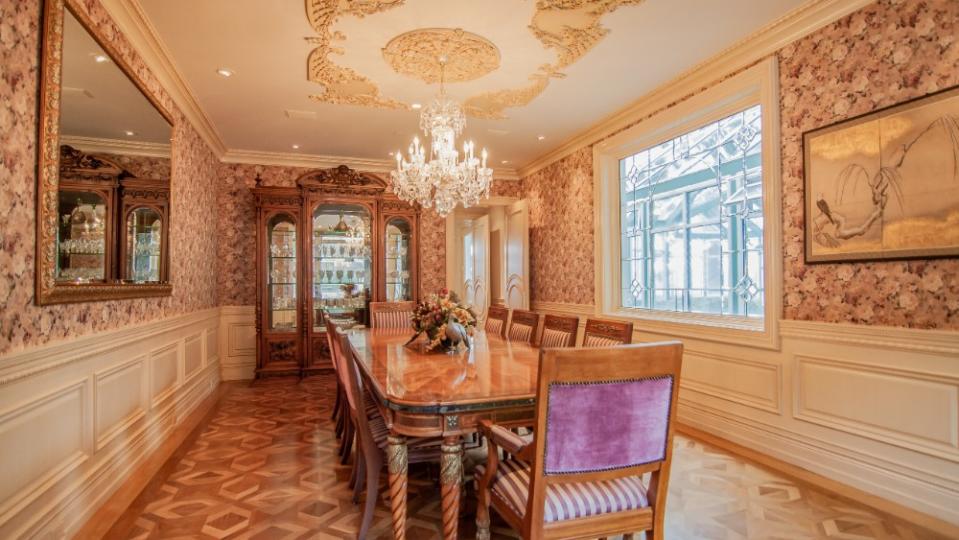 Formal dining room - Credit: Tess Hunt