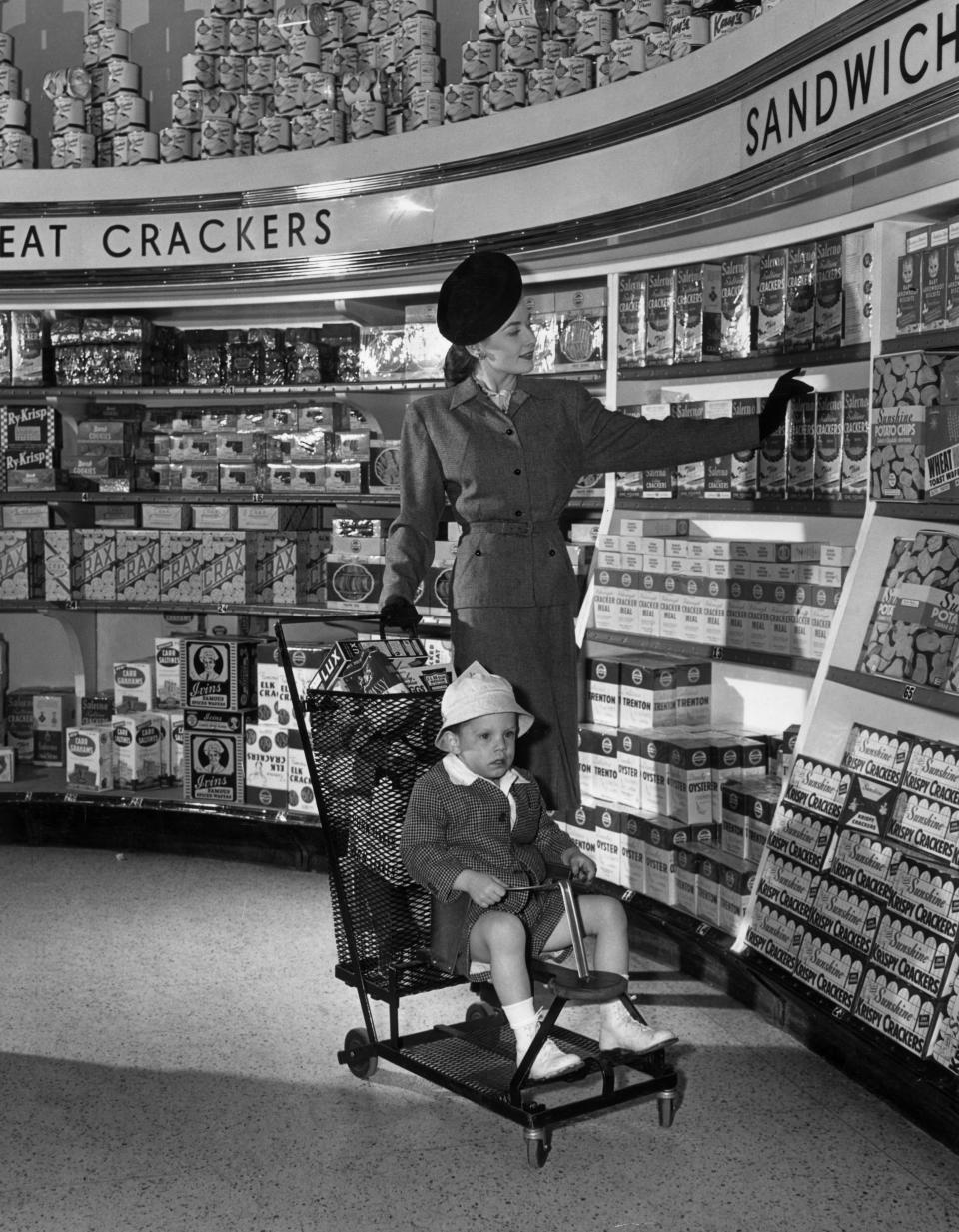 Vintage Photos of Grocery Stores Dating Back to the Early 1900s