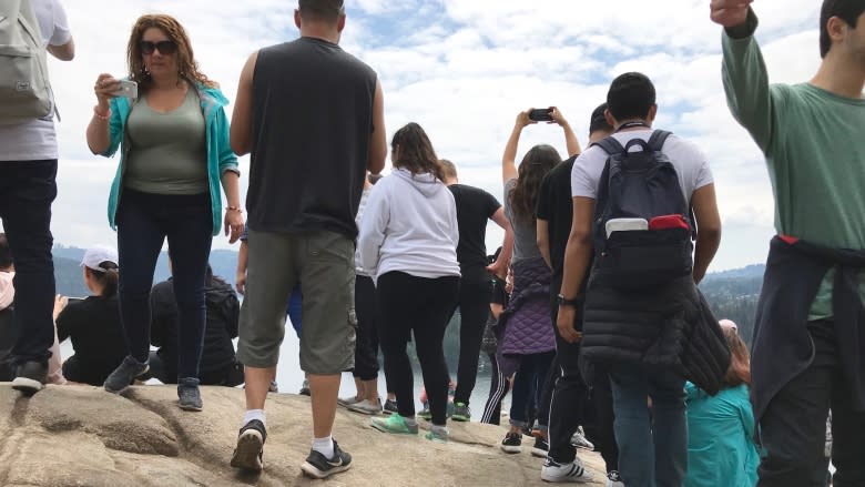 Hikers flock to Quarry Rock despite North Van plan to curb crowds