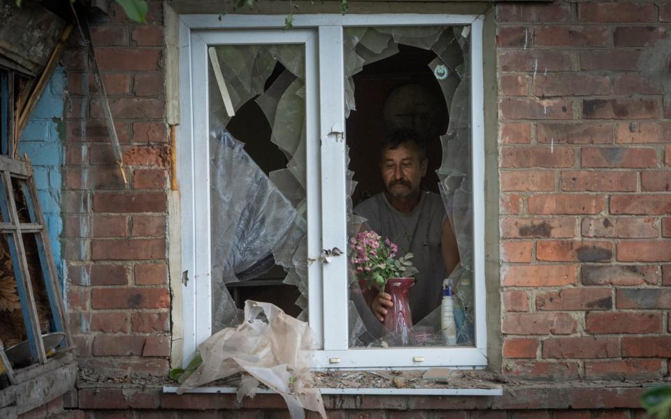 Ukraine war: Kindergarten narrowly escapes renewed strikes on Kyiv - Efrem Lukatsky /AP