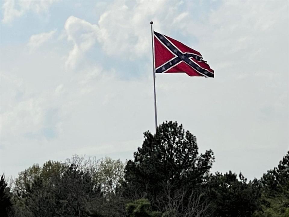 Confederate Flag Still Flying On I 85 As Spartanburg County Lawsuit
