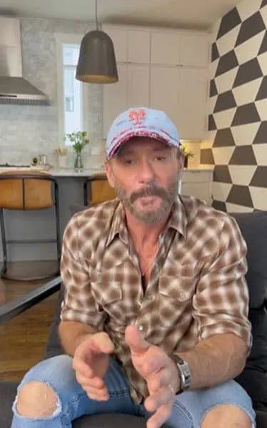 tim mcgraw sitting inside kitchen nashville home