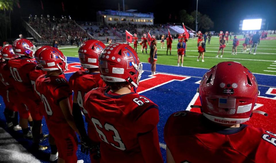 Manatee Players wait to take to the field to play Sarasota Riverview at Joe Kinnan Field at Hawkins Stadium on Friday, Nov. 17, 2023.