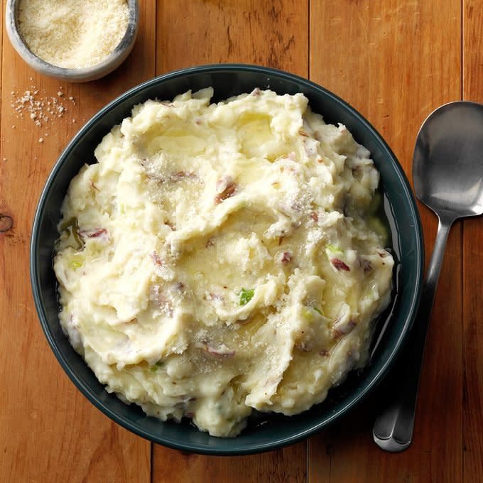 Mashed Potatoes With Garlic Olive Oil Exps Gbhrbz18 59820 E06 20 1b 3