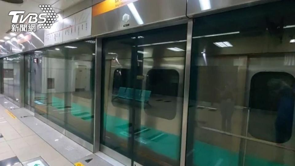 Kaohsiung Metro adjusts AC times following online backlash (TVBS News)