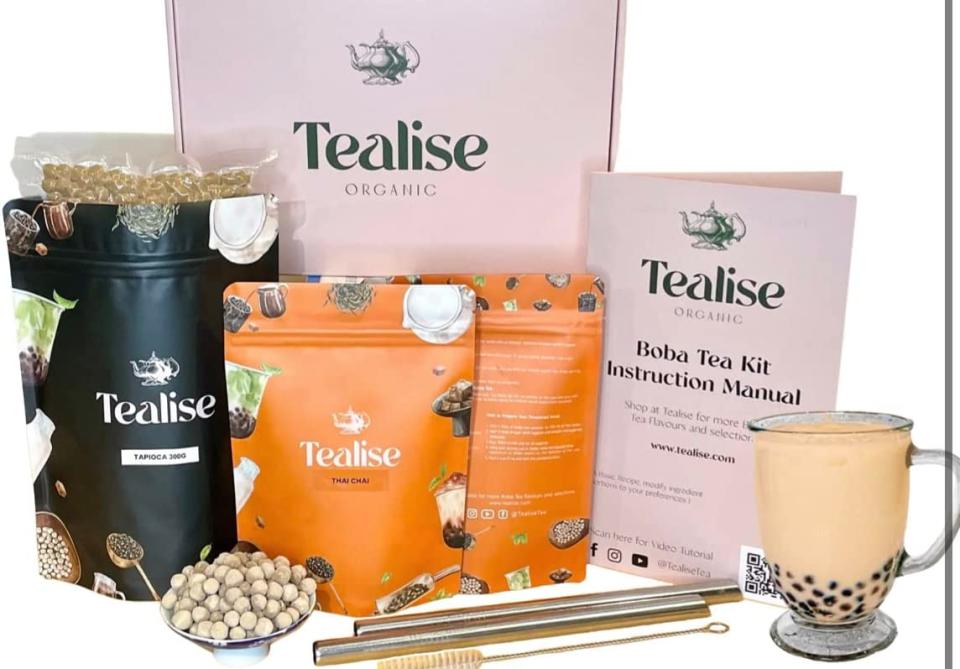 Tealise Boba Tea Kit Tea Boba Jumbo Straws Tapioca Gift Set. Image via Amazon.