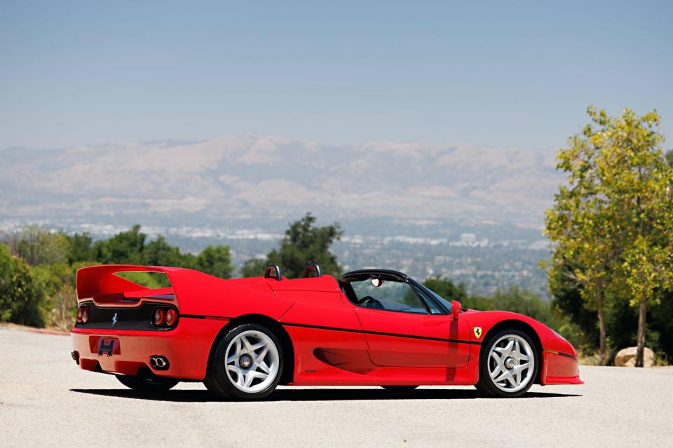 Ferrari F50.