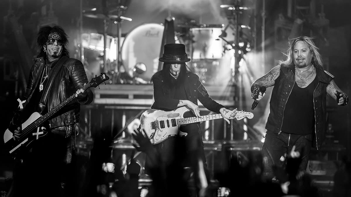  Mick Mars and Mötley Crüe. 