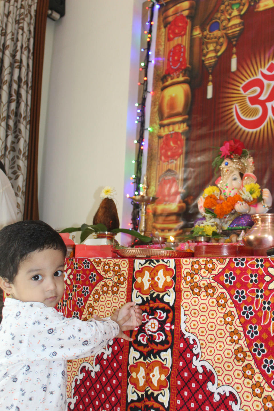 Subodh Deshmukh shared this picture of his son Sharvil and his best friend Ganesha. <br>