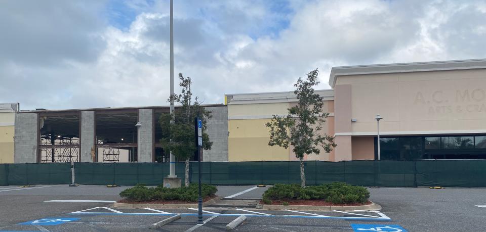 Building permits have been granted to remodel three vacant stores at Oakleaf Town Center to become a Hobby Lobby.
